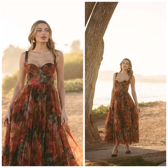 Hutch Dresses & Skirts - Hutch Willa Pleated‎ Tulle Gown Maxi Floral Size 14